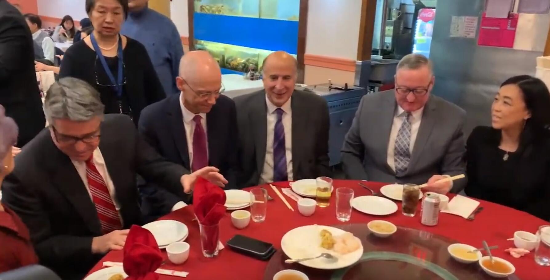 费城市长华埠就餐，力挺华人商户！-关于新型冠状病毒在费城您所需要知道的一切！