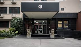 Live: Exterior of the U.S. Consulate General in Chengdu | 美国驻成都总领事馆现场情况