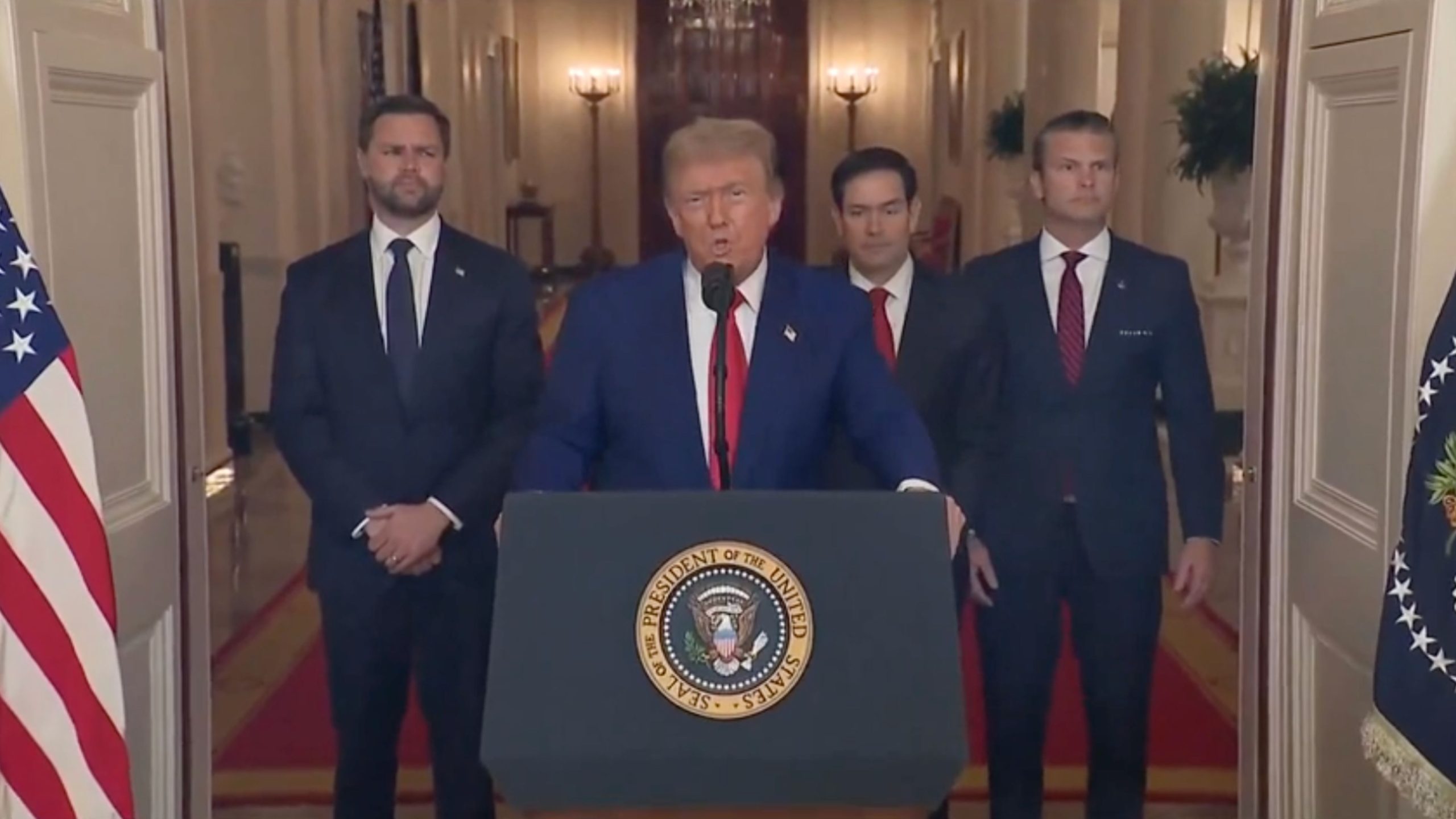 特朗普宣布对伊朗三大核设施实施空袭