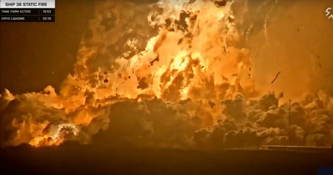 马斯克SpaceX”星舰”测试爆炸， 火球瞬间吞没测试台 