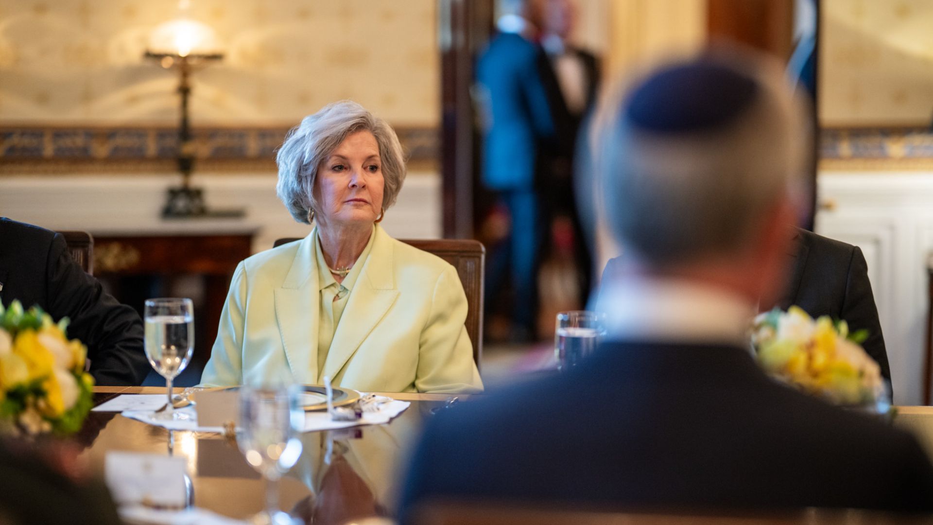 白宫权力核心揭秘：特朗普“冰美人”幕僚长苏茜·怀尔斯