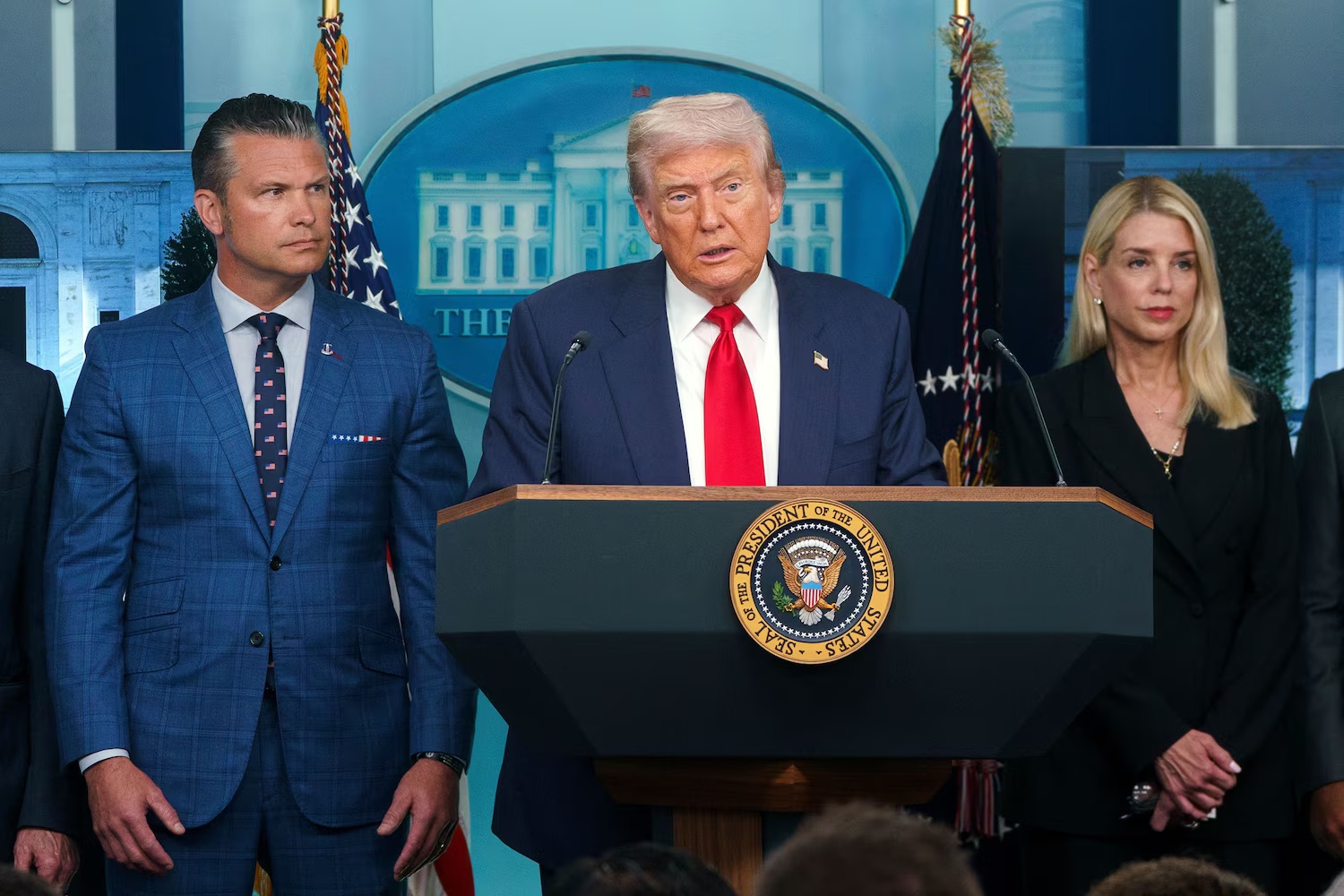 特朗普调配国民警卫队接管华盛顿