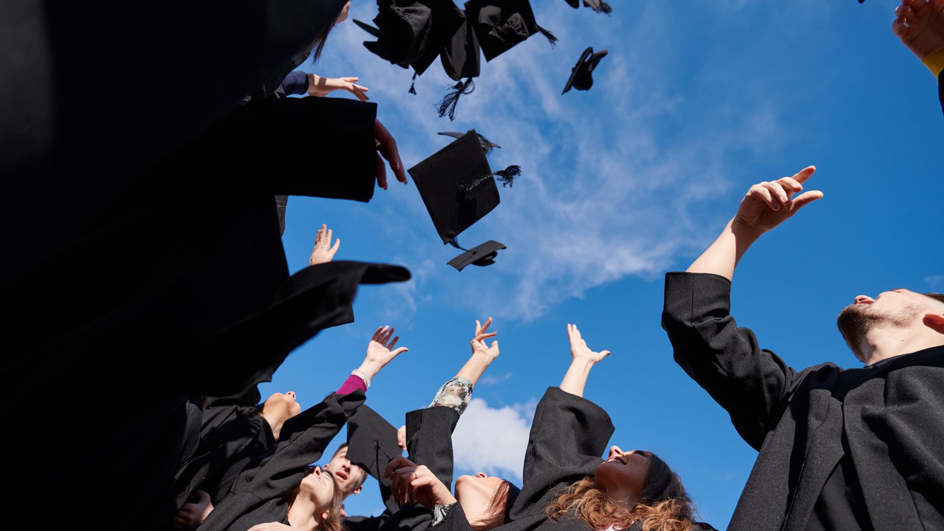 中国学生入境美国被遣返，学术前途断裂！是国家安全还是留学政策摇摆？