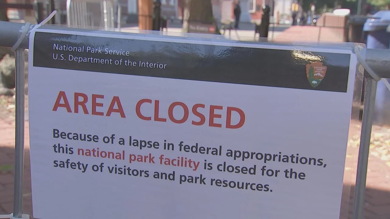 美政府停摆冲击费城：数千联邦雇员受影响 机场医疗等多领域陷入停滞