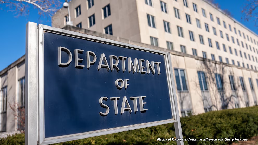 美国签证冻结令来袭，75个国家暂停处理