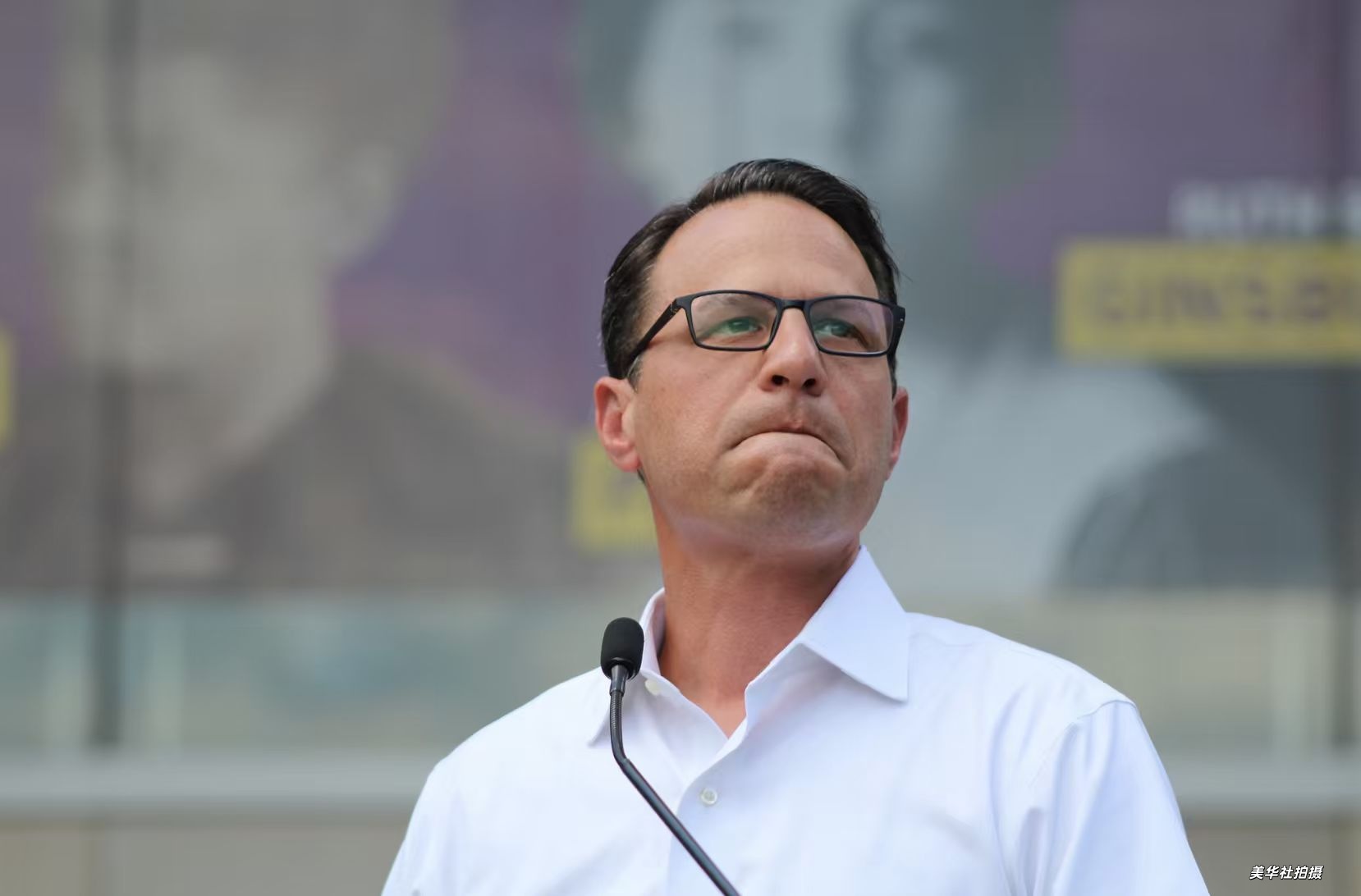 联邦对抗州政府！宾夕法尼亚州州长乔什·夏皮罗（Josh Shapiro）硬刚ICE：誓阻9000人拘留中心